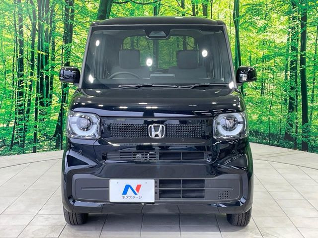 ��D�]�𒸂��Ă���܂��{�f�B�̒e�X�v���b�V���R�[�g���D�]��t���B�ʏ�̃K���X�R�[�g�ƈقȂ�A�ϋv�N��6�N�̖��@���K���X�R�[�e�B���O���A�{�f�B���L���C�ȏ�Ԃɕۂ��Ă���܂��B