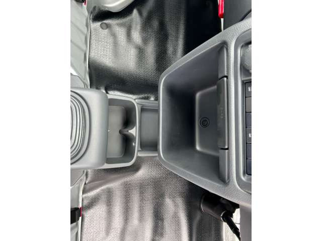 この度はオートサルーン羽山の在庫車をご覧いただきありがとうございます。多くのお客様にご支持いただき創業46年を迎えました。これからも多くの皆様に支持いただけるようお車をお届けします。