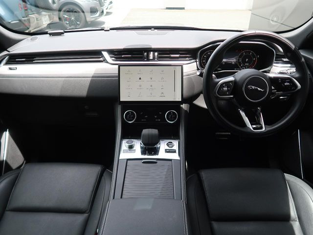 FペイスRダイナミック SE 2.0L D200 ディーゼル 4WD