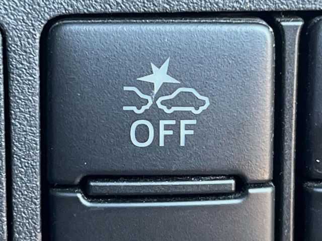 �y�X�}�[�g�A�V�X�g�z���s���ɑO���̎ԗ�����F�����A�Փ˂������Ȏ��͌x��ƃu���[�L�ŏՓˉ���Ɣ�Q�y�����A�V�X�g�B�����S�Ƀh���C�u�����y���݂��������܂��B