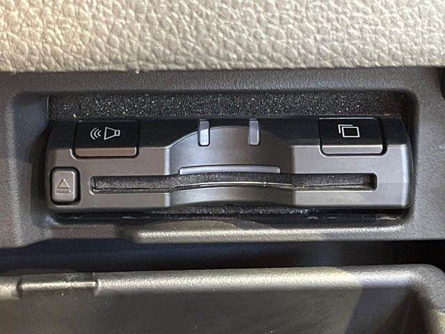 【ETC】高速道路の料金所をストレスなく通過!話題のスポットやサービスエリアに多い「スマートIC」利用時は必須のアイテムです。当店でセットアップを実施、ご納車当日からすぐにご利用いただけます!