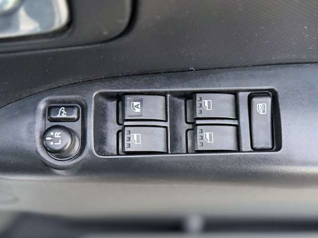 この度は数ある販売店の中から当店の車両をご覧頂きありがとうございます。お客様のお車選びをサポート致します。お気軽にお問い合わせ、ご来店ください!