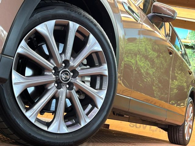 �y����20�C���`�A���~�z�C�[���z�O�ςɃ}�b�`���������A���~�z�C�[���𑕒����Ă���܂��B�e��ЊO�A���~�z�C�[����A�X�^�b�h���X�^�C�����戵�����Ă���܂��B���񂲑��k����������