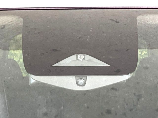 �y�C���e���W�F���g�G�}�[�W�F���V�[�u���[�L�z�t�����g�J�����őO���̎ԗ�����s�҂����m�B�Փ˂������Ȏ��͏Փ˔�Q�y���u���[�L���쓮�A�Փˉ�����T�|�[�g�B�����S�Ƀh���C�u�����y���݂��������܂��B