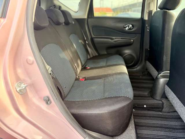 ���X�͍s�c�����R���̊��ˌ����_�̋߂��ɓX�܂��������܂��B���Ԃł��A�N�Z�X���₷���ꏊ�Ɍ�����܂��B�d�Ԃł��z���̍ۂ��Ŋ���JR���������w�܂ł��}���ɎQ��܂��B���C�y�ɂ��₢���킹������!