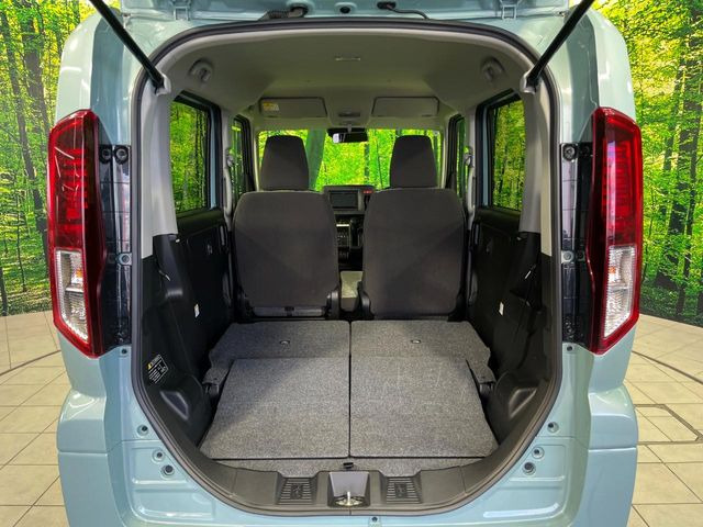 ���i�̂���������ʋ΁A���}���ɏ\���ȉ׎��X�y�[�X���m�ۂ��Ă���܂��B�Z�J���h�V�[�g��|���ƁA�傫�ȉו��̐ύڂ��\�ł���