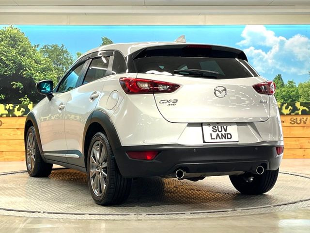 ☆全国のネクステージからお取り寄せが可能※!遠方の店舗に展示してあるクルマが気になる場合も、最寄りの店舗でご覧いただくことが可能です!是非私たちに要望をお聞かせください!※別途費用