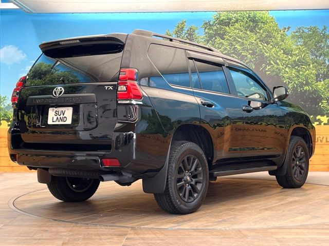 ☆全国のネクステージからお取り寄せが可能※!遠方の店舗に展示してあるクルマが気になる場合も、最寄りの店舗でご覧いただくことが可能です!是非私たちに要望をお聞かせください!※別途費用