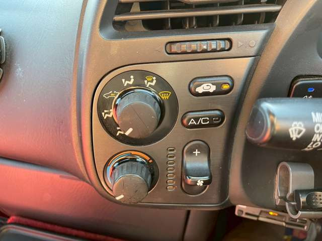 �C�ɂȂ邨�Ԃ�����܂�����E�̓d�b�ԍ����璼�ڂ��X�ɂ��₢���킹���������B�x�����@����ԗ����A��Ԃ܂łȂ�ł������������Ē����܂��B�X�^�b�t�ꓯ���A�����҂����Ă���܂��B