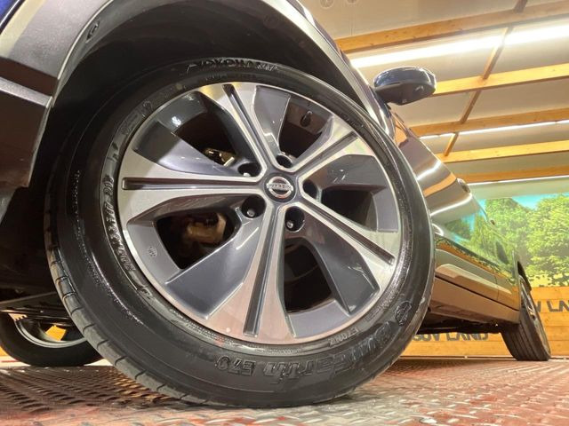 �y����17�C���`�A���~�z�C�[���z�O�ςɃ}�b�`���������A���~�z�C�[���𑕒����Ă���܂��B�e��ЊO�A���~�z�C�[����A�X�^�b�h���X�^�C�����戵�����Ă���܂��B���񂲑��k����������