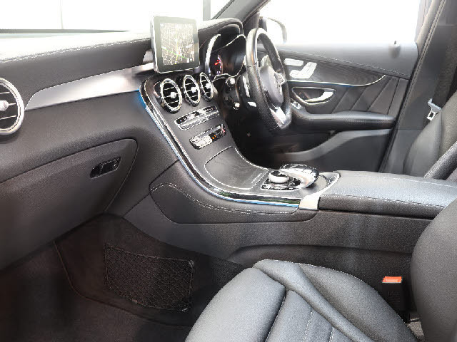 GLCAMG GLC43 4マチック レザー エクスクルーシブパッケージ 4WD