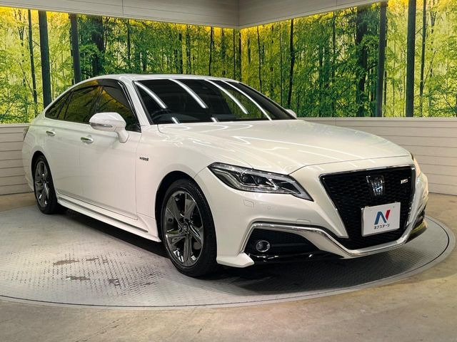 高透明度のガラス皮膜で撥水はもちろん、上質なツヤ・光沢を実現。紫外線や酸性雨から大切な愛車を保護し、色あせ・劣化を防止。「弾スプラッシュコート」、「弾プリミッサコート」からお選びいただけます。