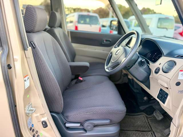 支払総額をお支払い頂ければ、それ以外の費用は掛かりませんので、ご安心下さい。陸送や希望ナンバーなどお客様の要望に基づくオプション等の費用は別途必要となります。詳細に関してはお問い合せください。