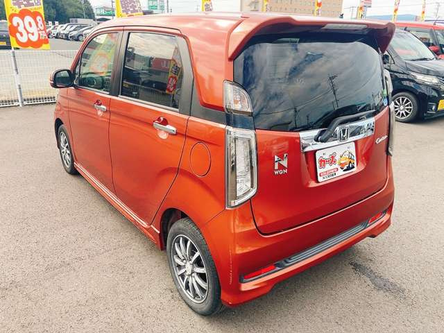 ���X�ł͌y�����Ԃ��畁�ʎԂ܂ŕ��L���I�[�����[�J�[�̎Ԏ�E�F�E�O���[�h��L�x�ɑ����Ă���܂��B