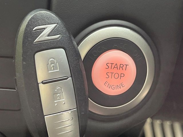 �y�L�[���X�X�^�[�g�V�X�e���z�J�o����|�P�b�g�ɓ��ꂽ�܂܂ł��h�A�̎{���E�������\�ȃX�}�[�g�L�[�𑕔��B�G���W���̃I���E�I�t�����J�M�����o���K�v����������Ƃ��Ă��֗��ł���