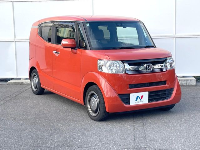 高透明度のガラス皮膜で撥水はもちろん、上質なツヤ・光沢を実現。紫外線や酸性雨から大切な愛車を保護し、色あせ・劣化を防止。「弾スプラッシュコート」、「弾プリミッサコート」からお選びいただけます。