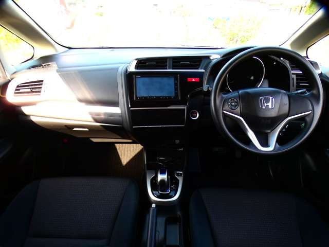 フィット1.5 ハイブリッド Fパッケージ