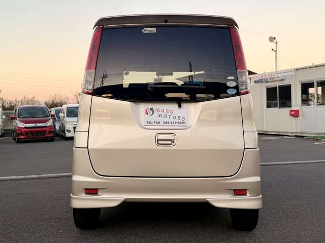 お買い得車多数展示中です!この機会に是非ご来店下さい!