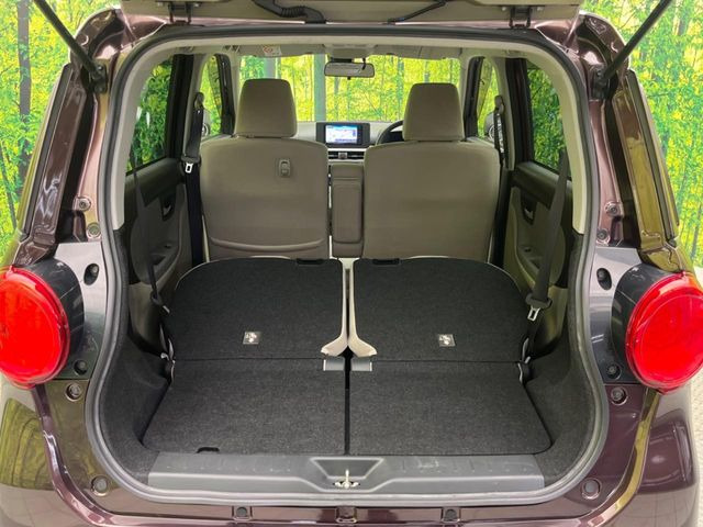 ���i�̂���������ʋ΁A���}���ɏ\���ȉ׎��X�y�[�X���m�ۂ��Ă���܂��B�Z�J���h�V�[�g��|���ƁA�傫�ȉו��̐ύڂ��\�ł���