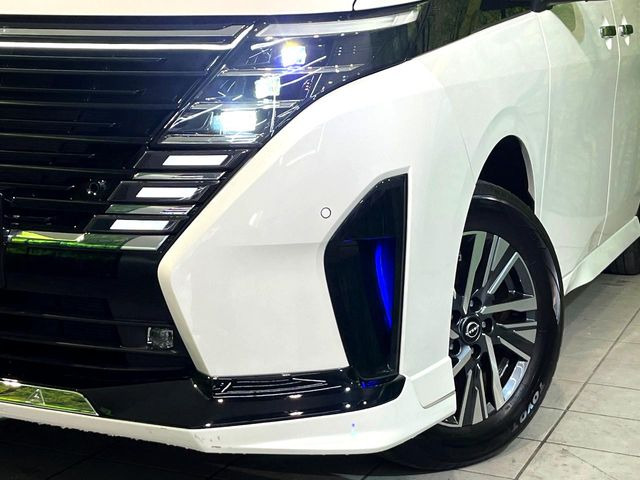 �yLED�w�b�h���C�g�z���V����ԑ��s�����ǍD�Ȏ��E���m�ۂ����S���ĉ^�]�ł��鍂�P�xLED�w�b�h���C�g�𑕔�!�_�����x�������A����d�͂��}�����Ă��܂��B