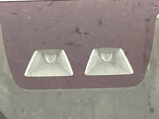 �y�X�}�[�g�A�V�X�g�z���s���ɑO���̎ԗ�����F�����A�Փ˂������Ȏ��͌x��ƃu���[�L�ŏՓˉ���Ɣ�Q�y�����A�V�X�g�B�����S�Ƀh���C�u�����y���݂��������܂��B