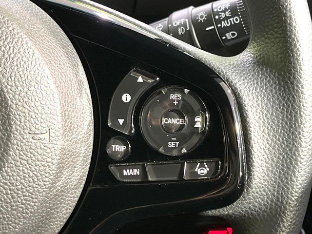 �y�A�_�v�e�B�u�N���[�Y�R���g���[���z�������H�ł̒��������s���y��!!�����ő��x��ۂN���[�Y�R���g���[�����A�Փˌy���V�X�e���ƘA�g���A�O���̎ԗ������m���ĎԊԂ�ۂ悤�ɑ��x���߂��Ă���܂�!!