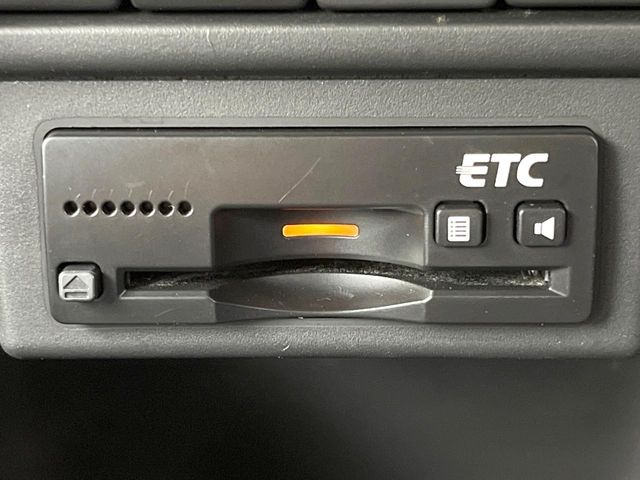 【ETC】高速道路の料金所をストレスなく通過!話題のスポットやサービスエリアに多い「スマートIC」利用時は必須のアイテムです。当店でセットアップを実施、ご納車当日からすぐにご利用いただけます!