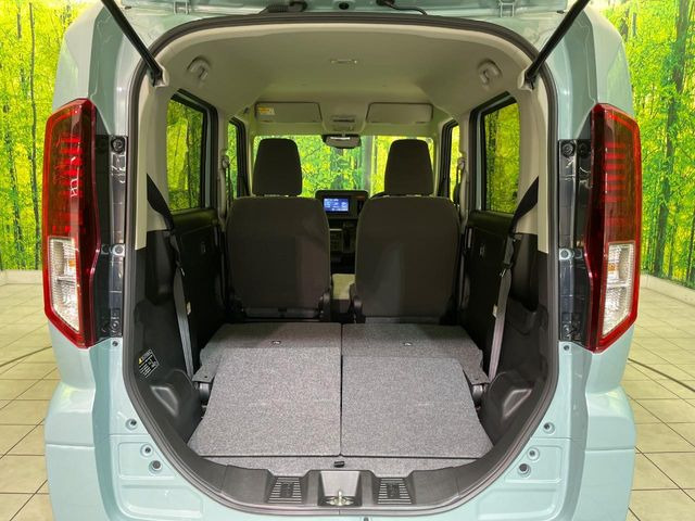 ���i�̂���������ʋ΁A���}���ɏ\���ȉ׎��X�y�[�X���m�ۂ��Ă���܂��B�Z�J���h�V�[�g��|���ƁA�傫�ȉו��̐ύڂ��\�ł���