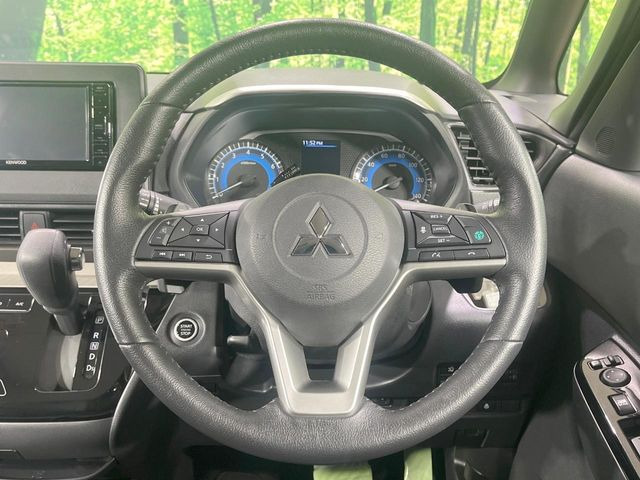 �y�����v�����X�e�A�����O�z�㎿�Ȋv���g�p���邱�ƂŁA��ɂ����������݂ƂĂ��^�]���₷���n���h���ł���