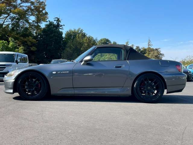 ���X�݌ɂ͊O���A�����N���[�j���O��ɓW�����A�����Ď��̏C�����̗L���A���[�^�[��������̗L������O�ҋ@�ւɂ�錟����S����{���Ă���܂��B�Ԍ��A�����A����h�������ЂőΉ��ł��܂��̂ł����S���������B