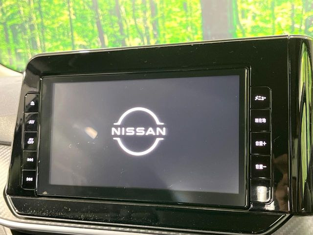 �y�����i�r�z�l�C�̏����i�r�𑕔����Ă���܂��B�i�r�̎g���₷���͂������A�I�[�f�B�I�@�\���[��!�L�����v�◷�s�͂������A�ʋ΂┃�����ȂǕ��i�̃h���C�u���y�����Ȃ�͂���