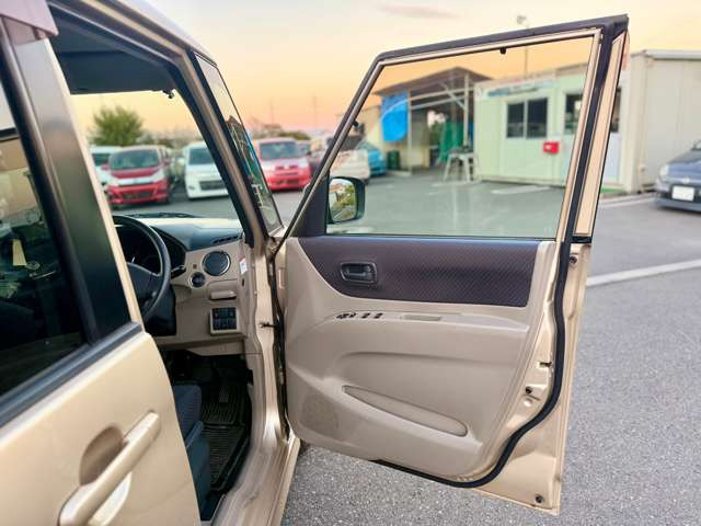 お手頃価格の軽自動車からコンパクトカー・ミニバンなど多彩なラインナップでお客様をお待ちしております!