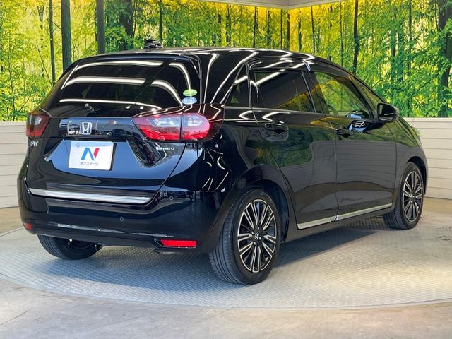 ☆全国のネクステージからお取り寄せが可能※!遠方の店舗に展示してあるクルマが気になる場合も、最寄りの店舗でご覧いただくことが可能です!是非私たちに要望をお聞かせください!※別途費用