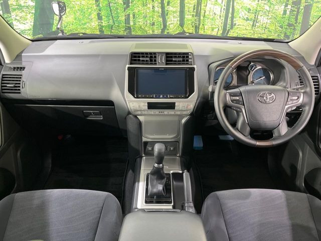 グループ総在庫数約30,000台!!全国の系列店からメーカー・車種問わずご紹介出来るので、あなたにピッタリのお車が見つかるはずです♪まずはお問い合わせ下さい☆