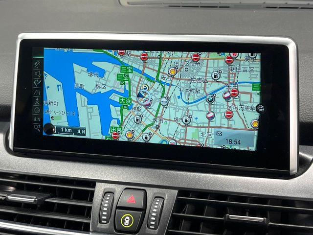 �������i�r:��̊��̂���i�r�́A����������ԓ������o���Ă���܂��B�I�[�f�B�I�@�\���[�����Ă���܂��̂ŁA�^�]�����y���߂܂���