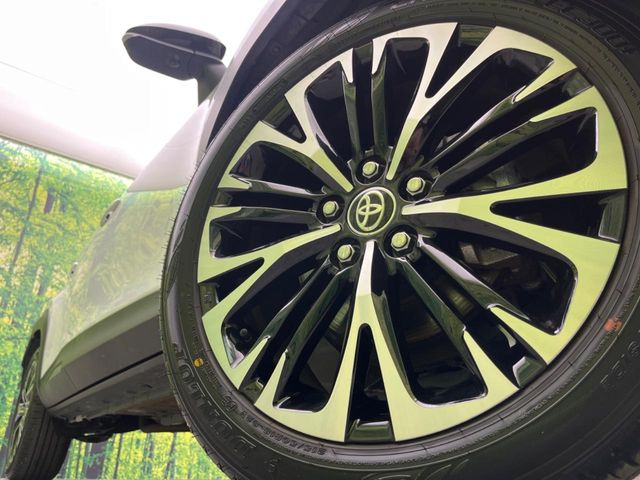 �y����18�C���`�A���~�z�C�[���z�O�ςɃ}�b�`���������A���~�z�C�[���𑕒����Ă���܂��B�e��ЊO�A���~�z�C�[����A�X�^�b�h���X�^�C�����戵�����Ă���܂��B���񂲑��k����������