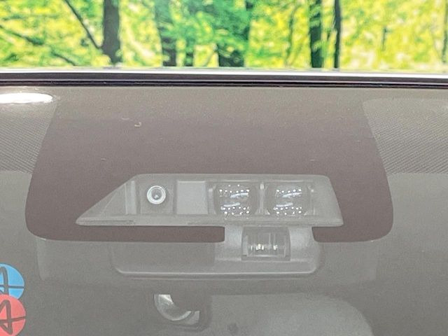 �y�g���^�Z�[�t�e�B�Z���X�z���s���ɑO���̎ԗ�����F�����A�Փ˂������Ȏ��͌x��ƃu���[�L�ŏՓˉ���Ɣ�Q�y�����A�V�X�g�B�����S�Ƀh���C�u�����y���݂��������܂��B