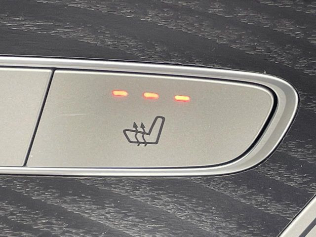 ���S�ȃV�[�g�q�[�^�[:���������ӂ�郌�U�[�V�[�g�ɁA�O�ȁE��ȂɃV�[�g�q�[�^�[�𓋍ڂ��Ă���܂��B