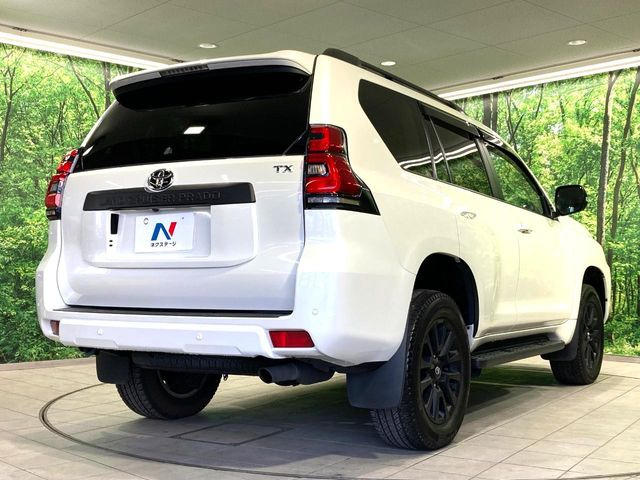 ☆全国のネクステージからお取り寄せが可能※!遠方の店舗に展示してあるクルマが気になる場合も、最寄りの店舗でご覧いただくことが可能です!是非私たちに要望をお聞かせください!※別途費用