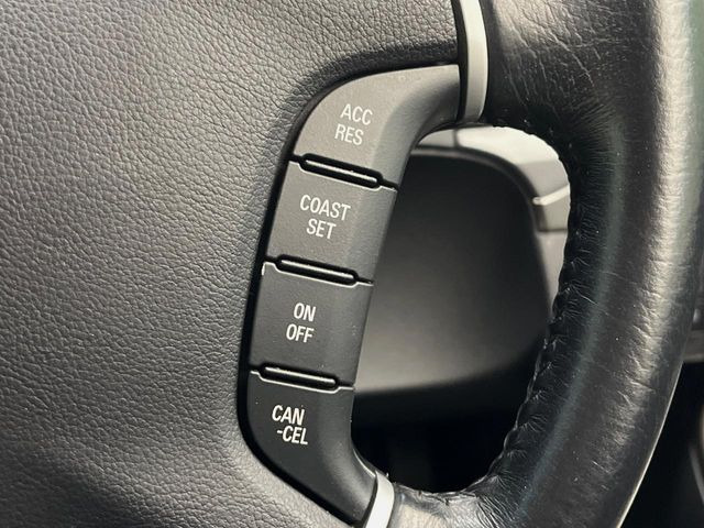 �y�N���[�Y�R���g���[���z�������H�����N���N���s�B�A�N�Z���𗣂��Ă���葬�x�ő��s���ł��A�������^�]���̕��S���y��!�����E�������ȒP�ȃX�C�b�`����Œ����ł��܂��B