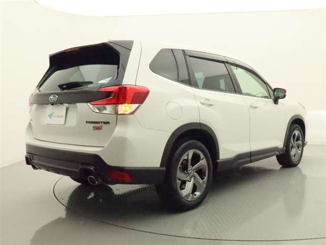 フォレスター1.8 STI スポーツ 4WD