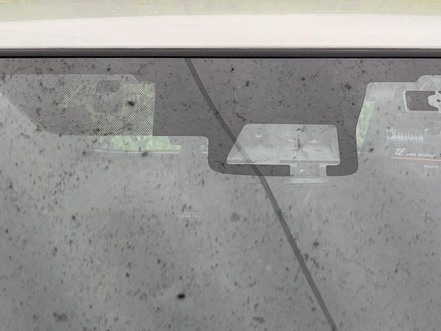 �y�g���^�Z�[�t�e�B�Z���X�z���s���ɑO���̎ԗ�����F�����A�Փ˂������Ȏ��͌x��ƃu���[�L�ŏՓˉ���Ɣ�Q�y�����A�V�X�g�B�����S�Ƀh���C�u�����y���݂��������܂��B