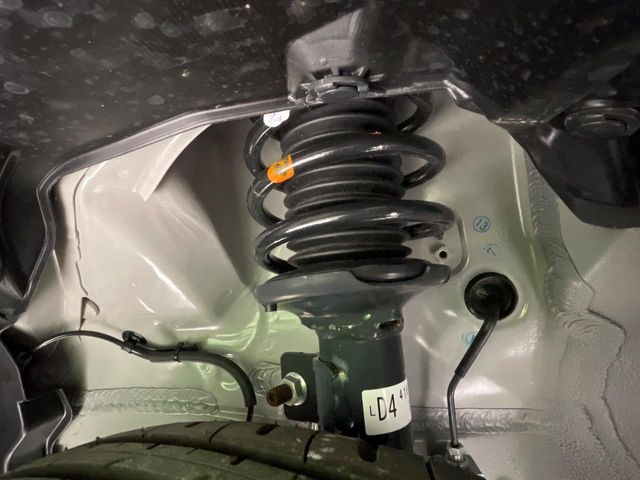 下回りがきれいなうちに、防錆加工の施工がオススメ。降雪地域はもちろん、沿岸部にお住いの方や、趣味でマリン・ウィンタースポーツをされる方にご好評いただいております。