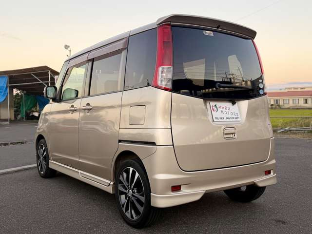 支払総額をお支払い頂ければ、それ以外の費用は掛かりませんので、ご安心下さい。陸送や希望ナンバーなどお客様の要望に基づくオプション等の費用は別途必要となります。詳細に関してはお問い合せください。