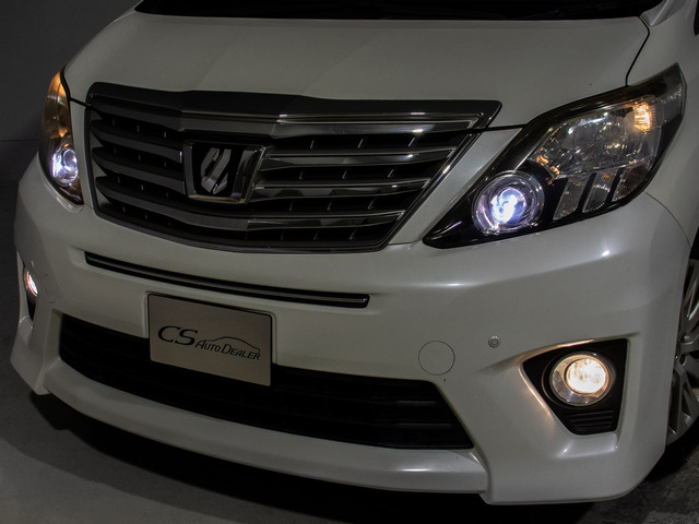 ★HIDヘッドライト★明るさ、視認性抜群!LEDへの換装もお任せください!