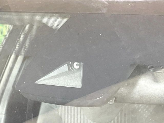 �y�g���^�Z�[�t�e�B�Z���X�z���s���ɑO���̎ԗ�����F�����A�Փ˂������Ȏ��͌x��ƃu���[�L�ŏՓˉ���Ɣ�Q�y�����A�V�X�g�B�����S�Ƀh���C�u�����y���݂��������܂��B