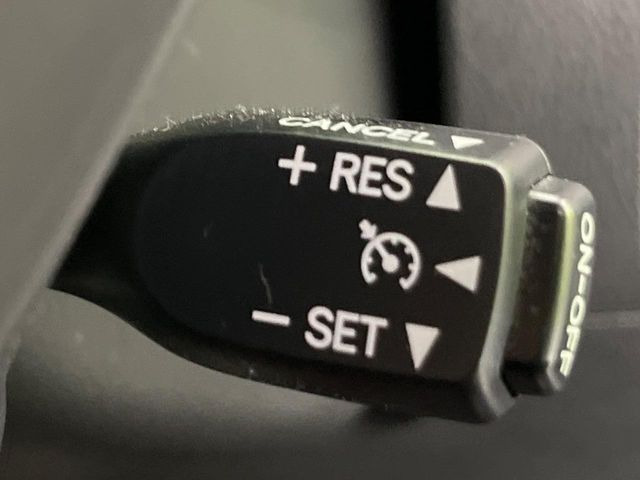 �y�N���[�Y�R���g���[���z�������H�����N���N���s�B�A�N�Z���𗣂��Ă���葬�x�ő��s���ł��A�������^�]���̕��S���y��!�����E�������ȒP�ȃX�C�b�`����Œ����ł��܂��B