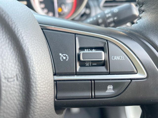 �y�N���[�Y�R���g���[���z�������H�����N���N���s�B�A�N�Z���𗣂��Ă���葬�x�ő��s���ł��A�������^�]���̕��S���y��!�����E�������ȒP�ȃX�C�b�`����Œ����ł��܂��B