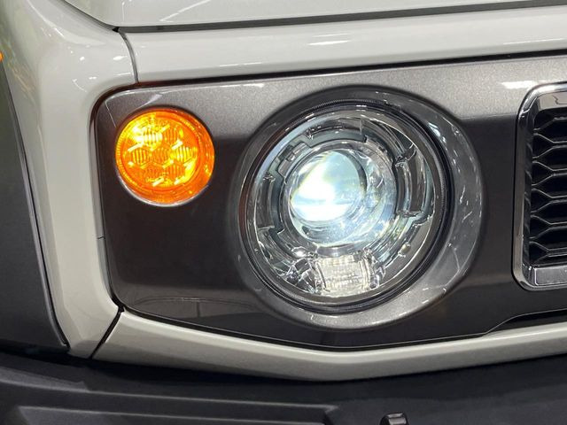 �yLED�w�b�h���C�g�z���V����ԑ��s�����ǍD�Ȏ��E���m�ۂ����S���ĉ^�]�ł��鍂�P�xLED�w�b�h���C�g�𑕔�!�_�����x�������A����d�͂��}�����Ă��܂��B