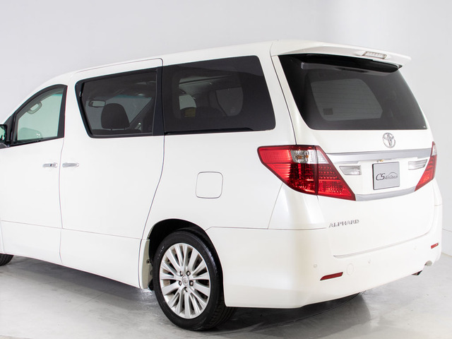 ★展示前点検実施★特殊な機材も用いて、全車点検を実施しております!